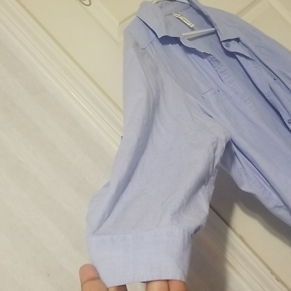 Button down top - Picture 2 of 3